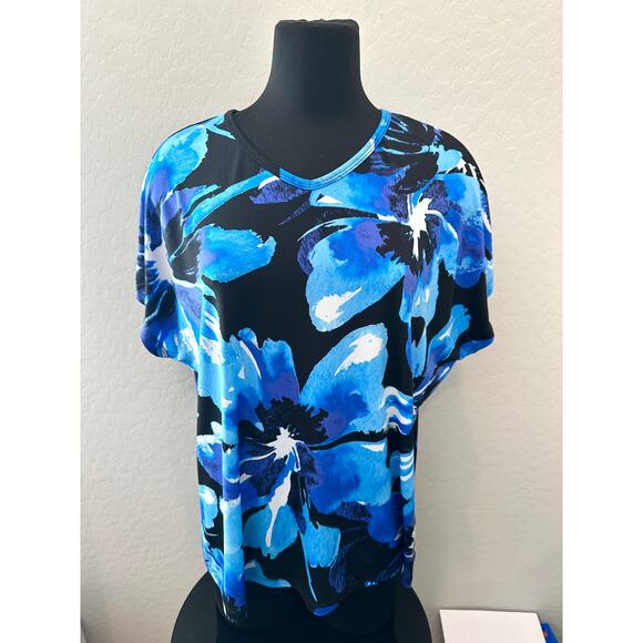 JESS & JANE | Amanda Blue Floral V-Neck Top Made in USA | Size Large - Picture 2 of 6